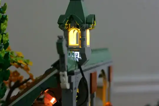 Center tower light