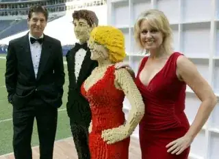 Life sized people