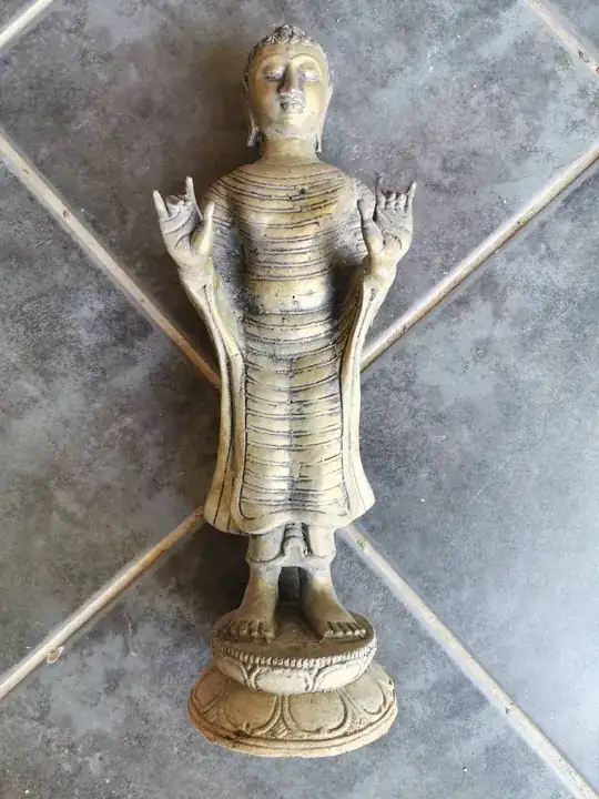 statue 2 a