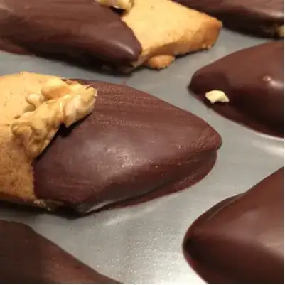 Chocolate with lines