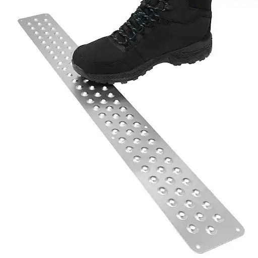 metal grip strips