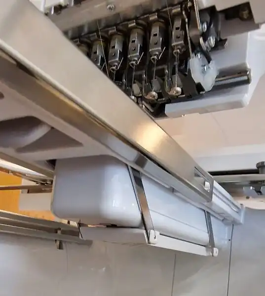 Table for sleeve frame inserted