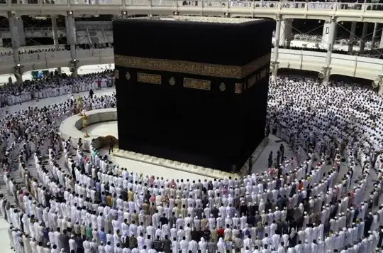 Congregational prayer at the Kaaba