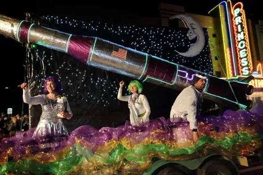 Parade 4