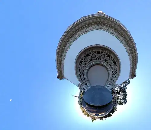 Planet Spreckels (with moon)
