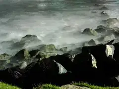 Hazy Rocks | Pedras enevoadas