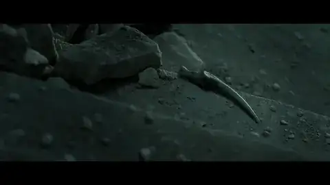 Animated GIF of Voldemort destroying the fang