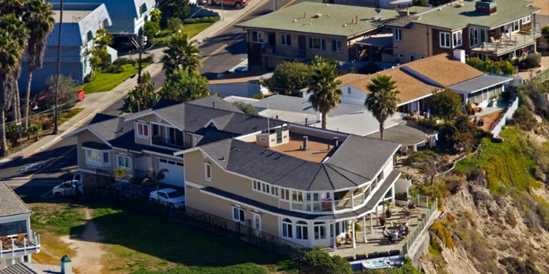 Cliffside rehab facility overlooking the beach.