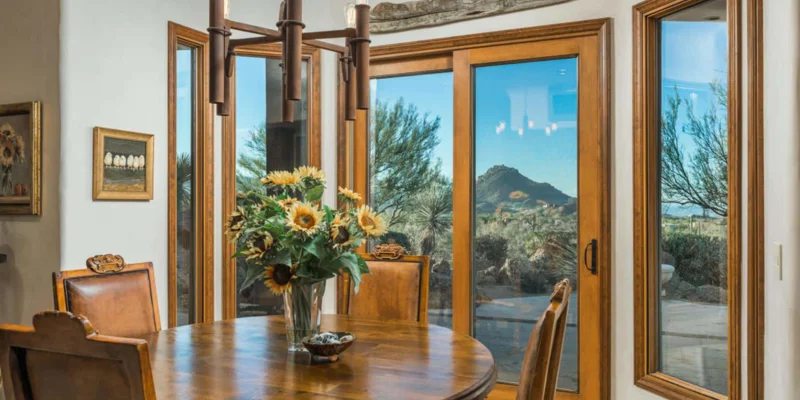 Cozy dining room with mountain views.