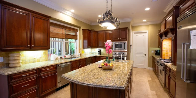 Crosspointe Recovery Sherman Oaks Kitchen