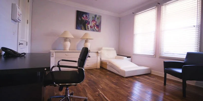 Crosspointe Recovery Sherman Oaks Therapy Room