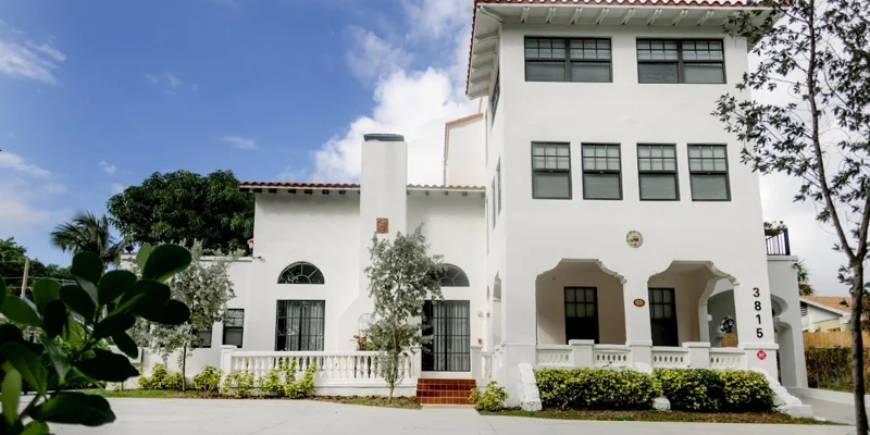 Beachside Rehab Fort Pierce Entrance