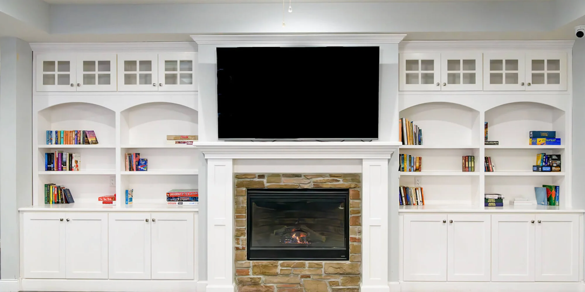 Boca Recovery Center Bloomington fireplace