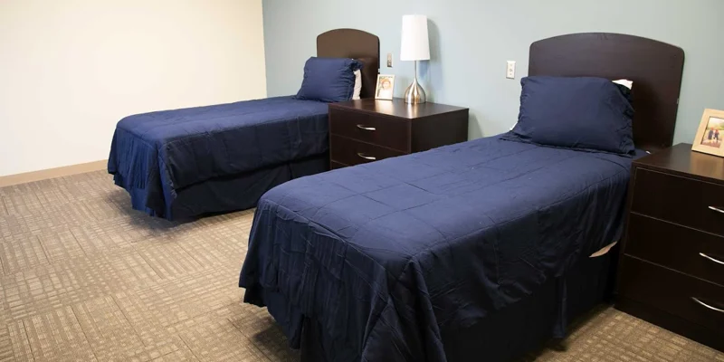 Recovery Village Columbus Drug And Alcohol Rehab Groveport Bedroom2