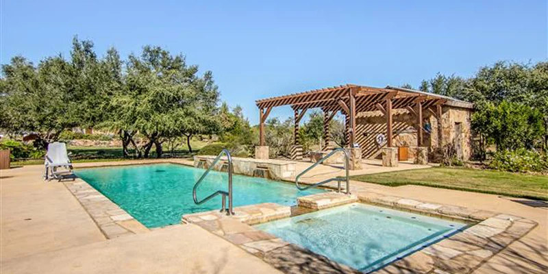 Banyan Texas Llc Waelder 8 (1)
