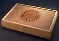 "Venere Shield Box", 12" x 18" x 3½"