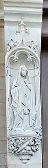 Statue by Albert Roze