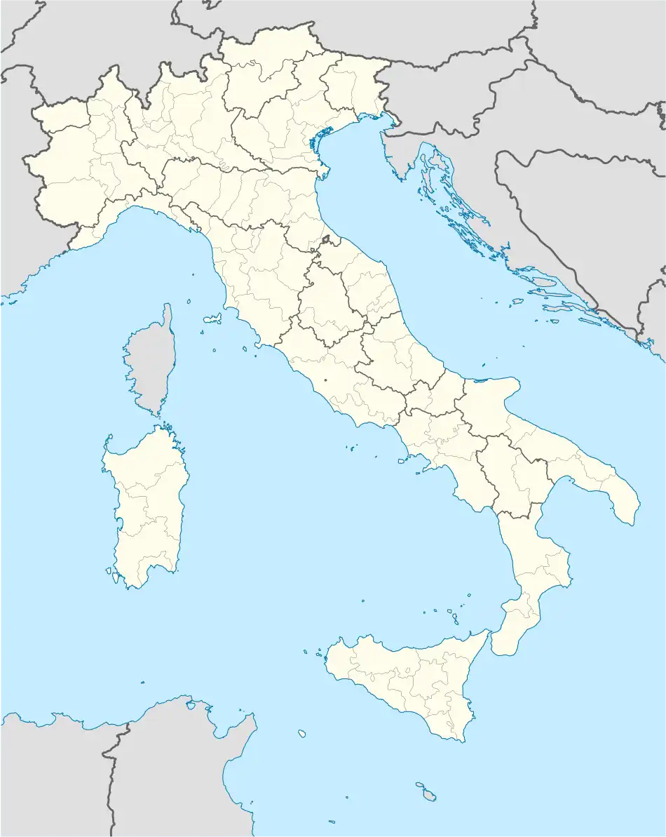 Luca is located in Italy