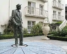 Ripples of Ulysses (bronze), 2000. Merrion Hotel, Dublin. 200 cm