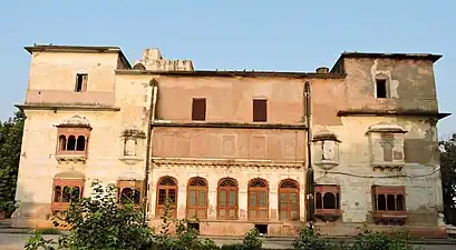 Left side view.