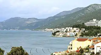 The coast of Neum, the only town to be situated along Bosnia and Herzegovina's 20&nbsp;km (12&nbsp;mi) of coastline
