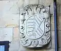 Coat of arms next to the Pazo of the Counts of San Román