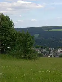 View of Schnett, the Grendel (787 m) and the Bleßberg (866,9 m, antenna)