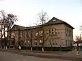 Fachada de un colegio en Merefa
