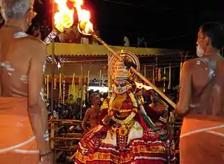 El mudiyettu, India.