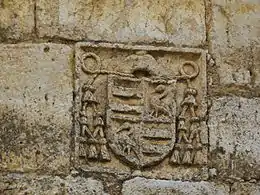 Otro escudo en la fachada