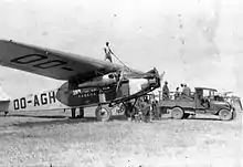 Fokker VII repostando en algún lugar del Congo belga (c. 1930)