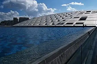 Bibliotheca Alexandrina en Alejandría, Egipto por Snøhetta (2002)