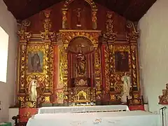 Altar mayor de la iglesia de Orosi.