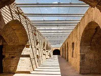 Una galería bajo la arena