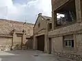 Cochera y otros edificios auxiliares.