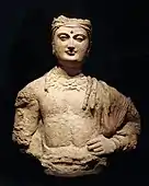 Bodhisattava monumental, de Dalverzin tepe, siglos II-III d.&nbsp;C.