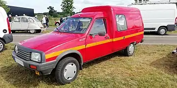 C15 (carrozado por Gruau) ex-bomberos de cabina profunda