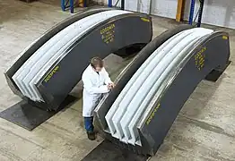 Torre de suspensión de los cables del puente de Hardanger