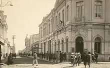 Caja Nacional de Ahorros, calle Cordovez (1915).
