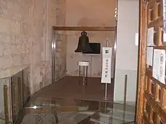 Campana mora o "de los conjuros" (siglo&nbsp;XIV).