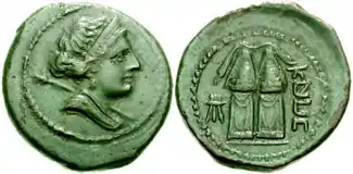 Moneda griega del siglo III&nbsp;a.&nbsp;C., con el busto de Hera en el anverso y dos xoanon representados en el reverso.