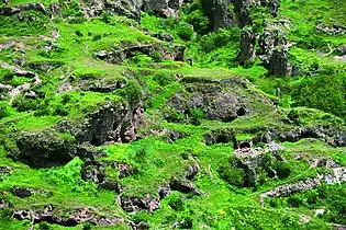 "Ciudad Cueva" en Tegh