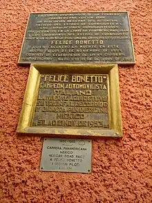 Placa dedicada por los aficionados y pueblo de Silao, Guanajuato, México.