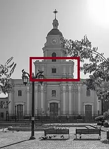 Detalle del nuevo cuerpo añadido bajo la torre del Reloj
