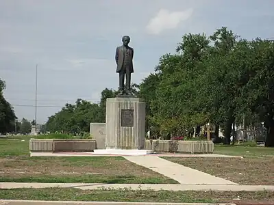 Estatua en Davis Park, Mid-City, Nueva Orleans. (EE.&nbsp;UU.)