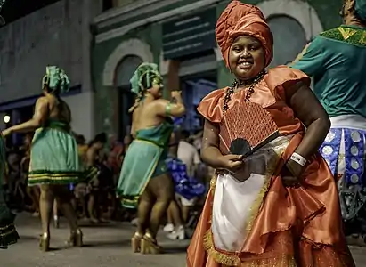 Personaje típico del candombe: la mama vieja.