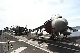 Aviones y helicópteros a bordo del L-61