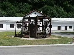 Jaula y dependencias