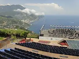 Escenario montado en los jardines de Villa Rufolo.