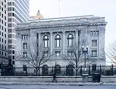 Vista desde Memorial Boulevard (parte trasera)